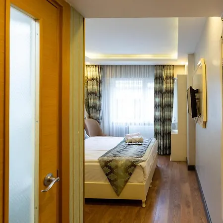 Sirkeci Ersu & Istanboel