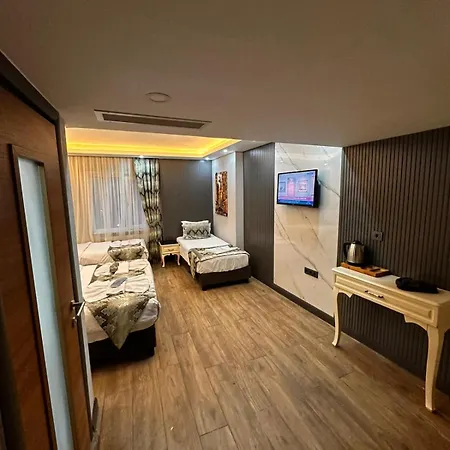 Sirkeci Ersu & 3*